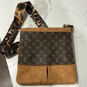 Refurbished Louis Vuitton Crossbody Bag